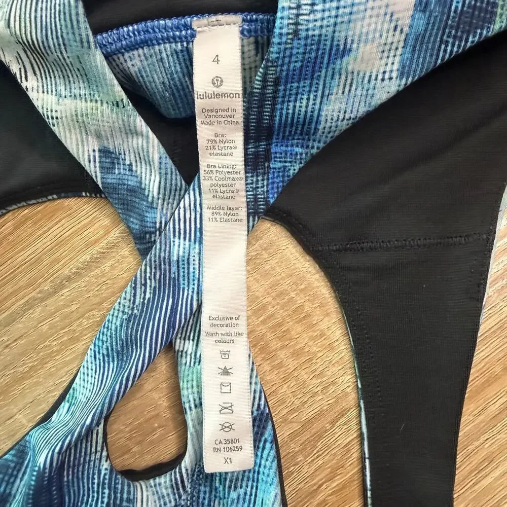 LULULEMON Athletica Time To Sweat Sports Bra Women sz 4 blue & white multicolor